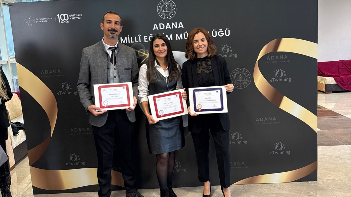 ÜÇ ÖĞRETMENİMİZ “e Twinnig” SERTİKASI ALDI